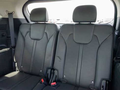 Certified 2025 Kia Sorento SX image 23
