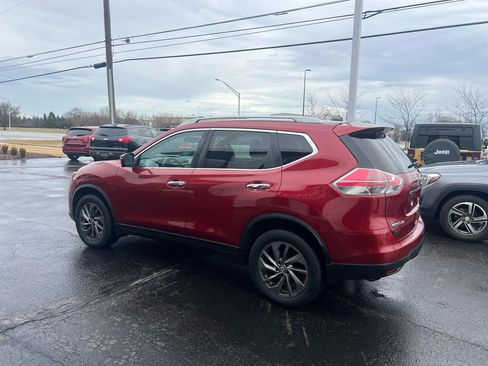 Used 2016 Nissan Rogue SL image 3