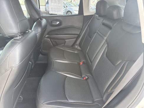 Used 2019 Jeep Compass Limited FWD image 6