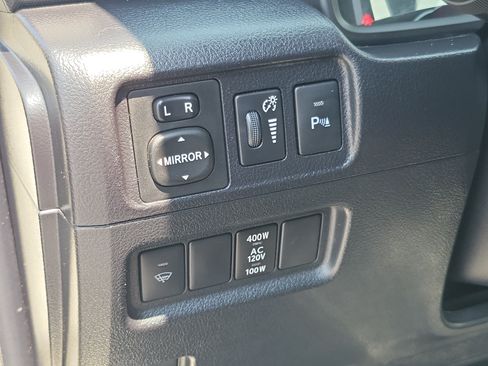 Used 2016 Toyota 4Runner Limited AWD/4WD image 21