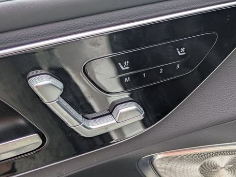 Used 2023 Mercedes-Benz GLC 300 image 16