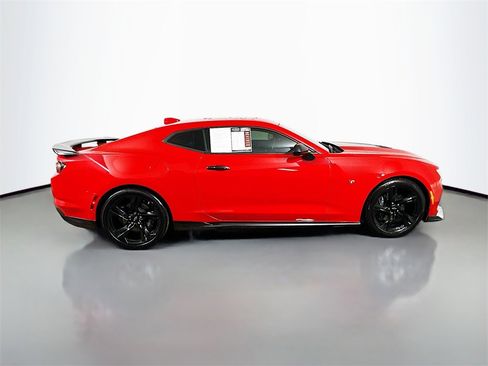 Used 2021 Chevrolet Camaro SS image 7