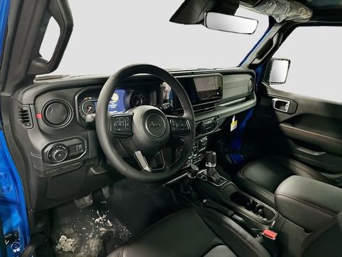 New 2026 Jeep Wrangler Unlimited Rubicon AWD/4WD image 10