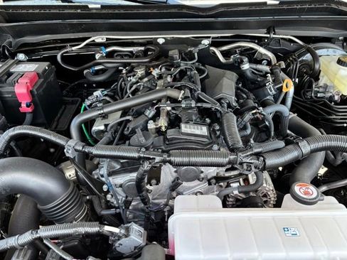 Used 2026 Toyota Tacoma SR5 w/ SR5 Upgrade Package AWD/4WD image 25