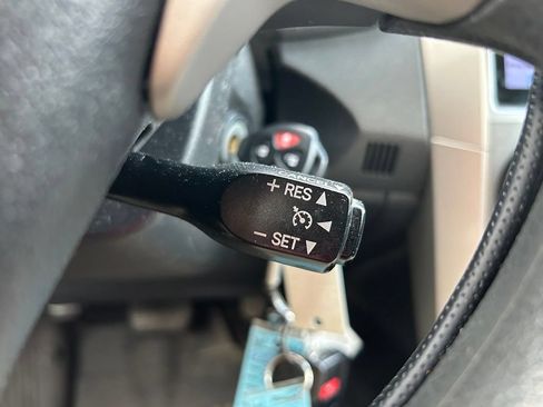 Used 2013 Toyota Corolla LE w/ Preferred Accessory Pkg #2 FWD image 21