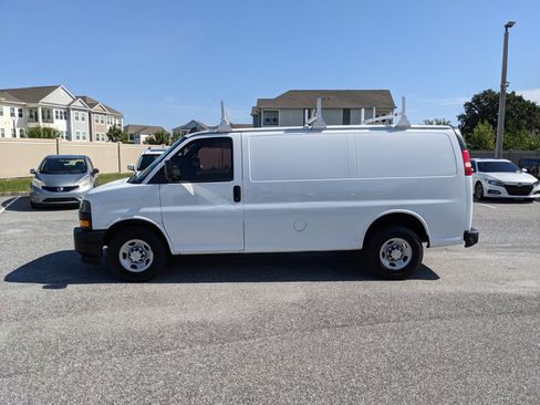 Used 2019 Chevrolet Express 2500 RWD image 5