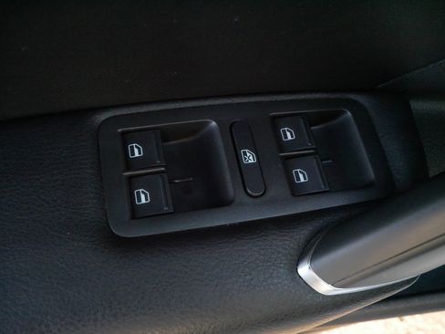 Used 2020 Volkswagen Passat 2.0T SE w/ Sunroof Package image 19