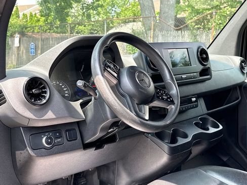 Used 2019 Mercedes-Benz Sprinter 2500 w/ Acoustic Package image 16