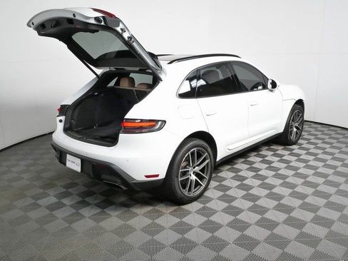 Certified 2024 Porsche Macan w/ Premium Plus Package AWD/4WD image 30