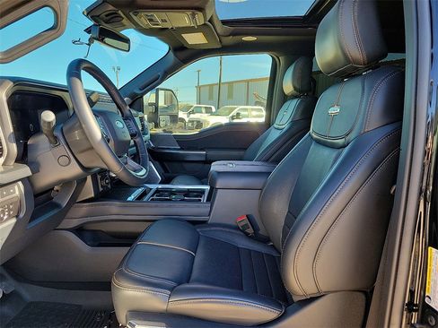 Used 2024 Ford F350 Platinum image 19