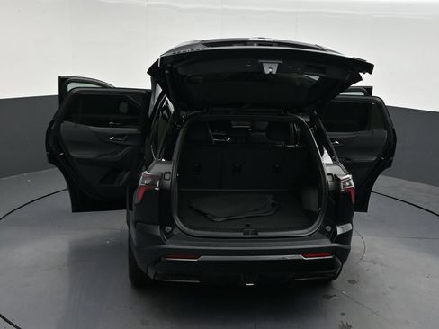Used 2026 Chevrolet Equinox RS FWD image 40