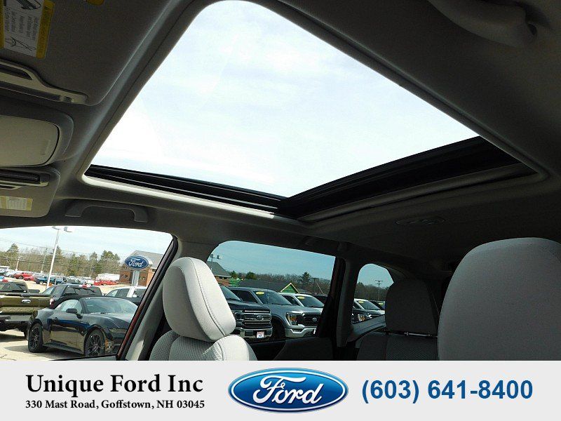 Used 2023 Subaru Forester Premium AWD/4WD image 25