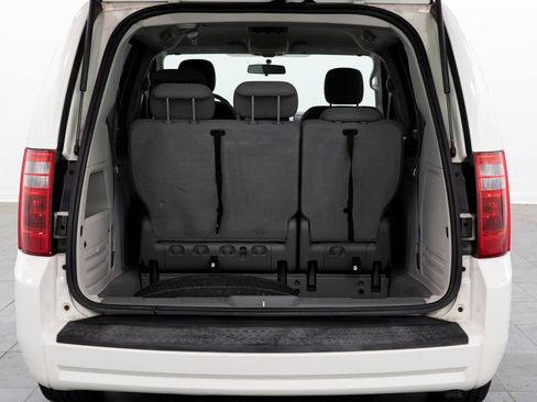 Used 2010 Dodge Grand Caravan SE w/ Climate Group FWD image 13