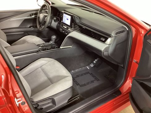 Used 2025 Toyota Camry LE FWD image 37