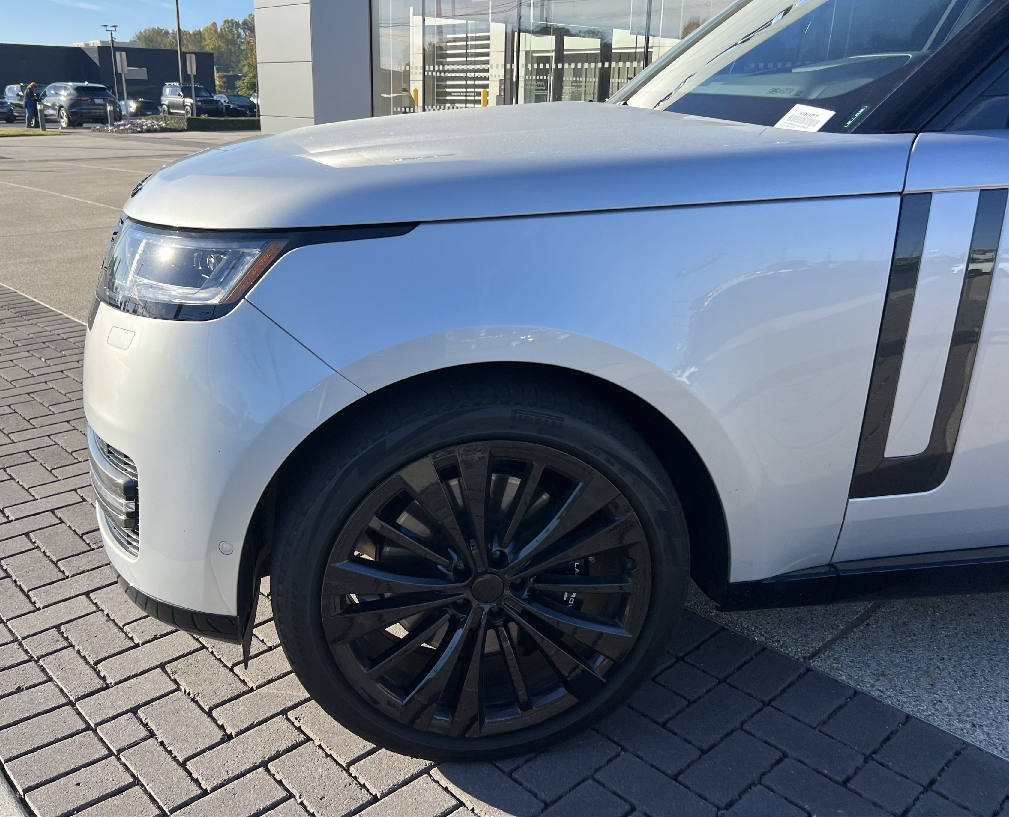 Used 2024 Land Rover Range Rover SE AWD/4WD image 13