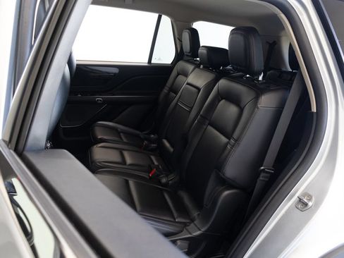Used 2023 Lincoln Aviator AWD image 21
