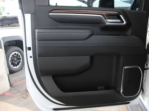 Used 2025 Chevrolet Silverado 2500 LT w/ Trail Boss Package AWD/4WD image 45