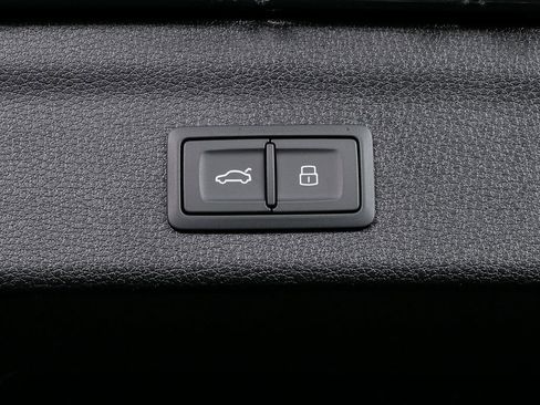 New 2025 Audi Q3 2.0T Premium Plus image 31