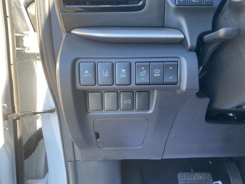 New 2026 Mitsubishi Eclipse Cross SEL image 14