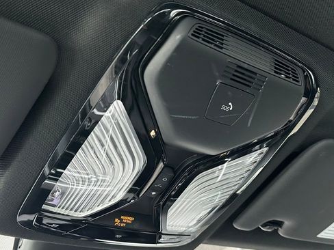 Used 2023 BMW 330i Sedan w/ Premium Package image 47