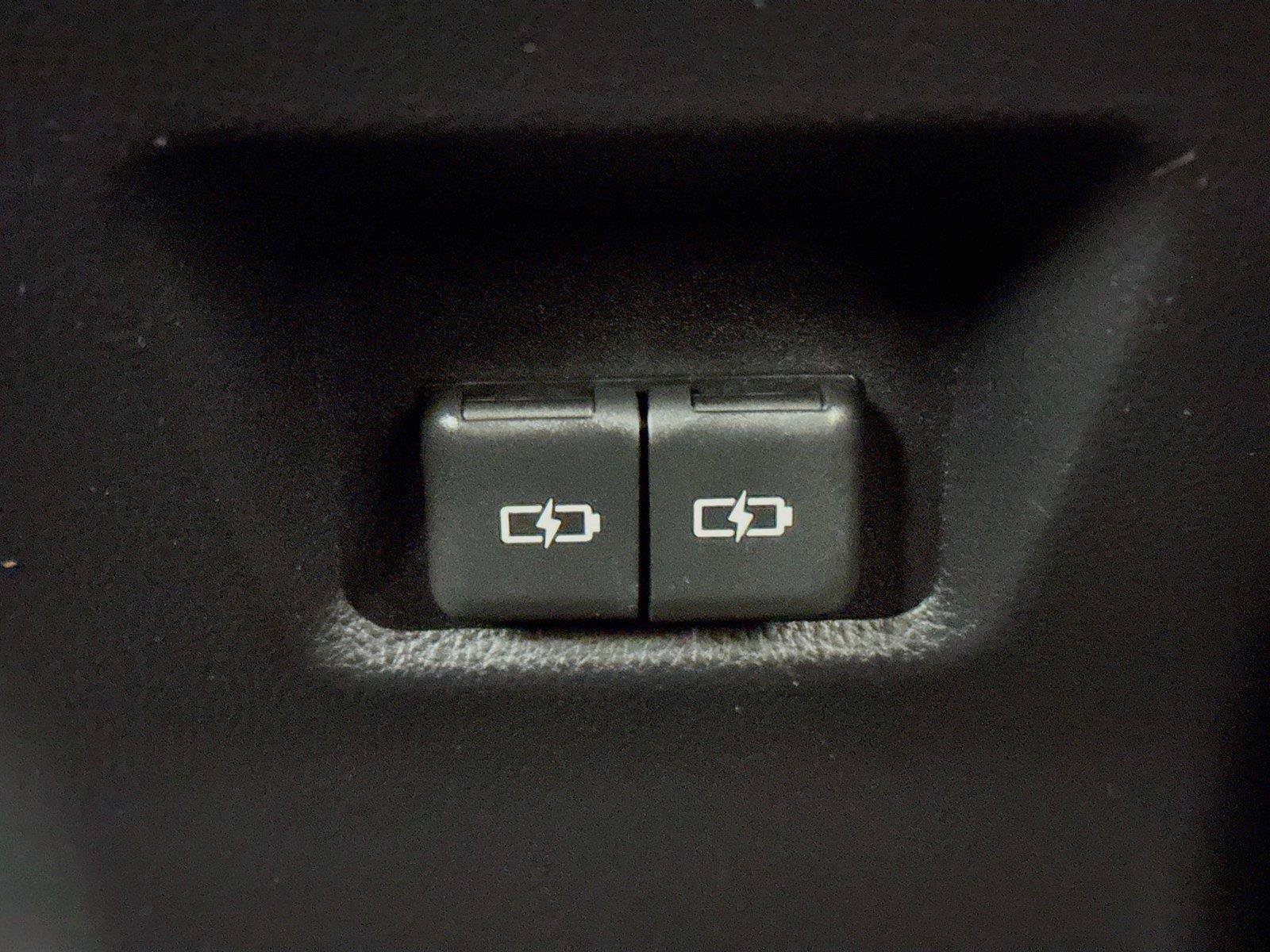 Certified 2025 Toyota RAV4 XLE AWD/4WD image 35