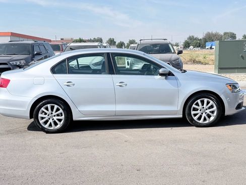 Used 2013 Volkswagen Jetta SE FWD image 8