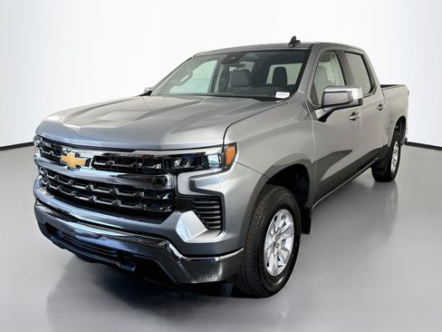 Used 2025 Chevrolet Silverado 1500 LT RWD image 4