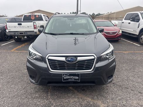 Used 2020 Subaru Forester Premium image 2