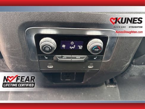 Used 2021 GMC Yukon XL SLT w/ SLT Luxury Package image 40
