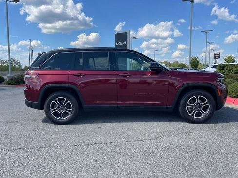 Used 2022 Jeep Grand Cherokee Trailhawk image 9