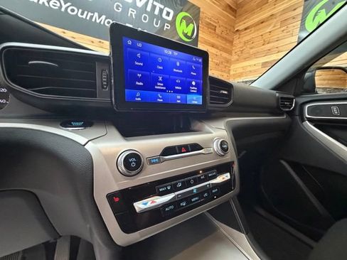 Used 2022 Ford Explorer XLT w/ Class IV Trailer Tow Package AWD/4WD image 21