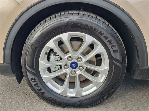 Used 2021 Ford Escape SE image 13