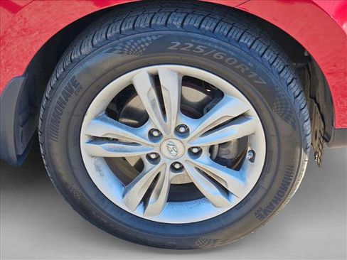 Used 2012 Hyundai Tucson GLS image 14