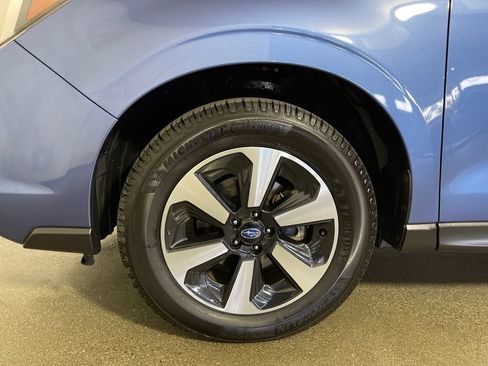 Used 2017 Subaru Forester 2.5i Premium w/ Popular Package #2A AWD/4WD image 11
