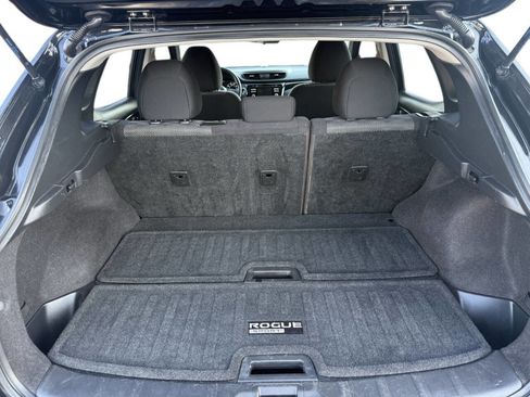 Used 2017 Nissan Rogue Sport SV image 10