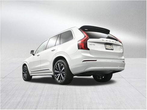 New 2026 Volvo XC90 T8 Core AWD/4WD image 19