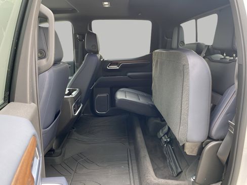 Used 2022 Chevrolet Silverado 1500 High Country image 11