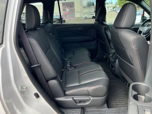Used 2023 Honda Passport TrailSport image 10