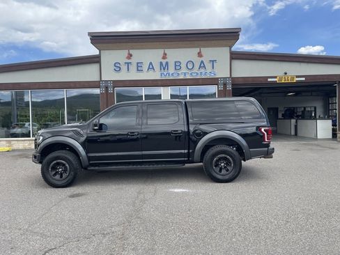 Used 2017 Ford F150 Raptor w/ Equipment Group 802A Luxury image 2