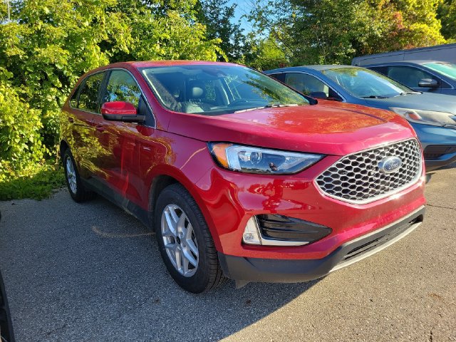 Certified 2024 Ford Edge SEL w/ Convenience Package AWD/4WD image 2