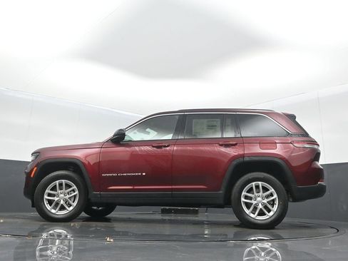 New 2026 Jeep Grand Cherokee Laredo image 32