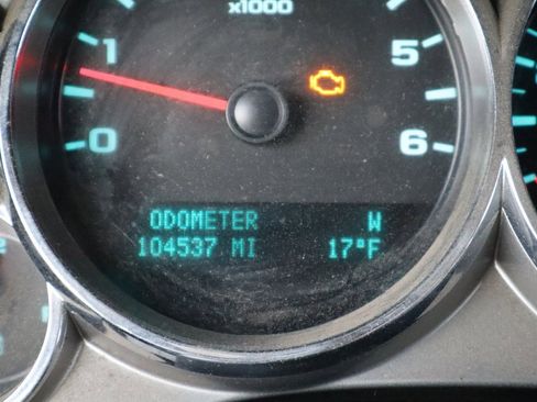 Used 2011 Chevrolet Silverado 1500 LT w/ All-Star Edition image 3