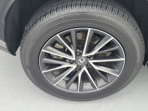Used 2024 Lexus NX 250 FWD w/ Towing Package (2000 Lbs) image 7