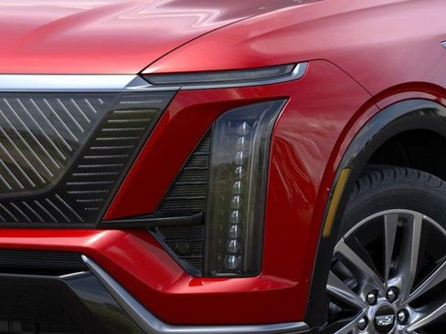 New 2026 Cadillac Vistiq Luxury w/ LPO, Floor Liner Package AWD/4WD image 10