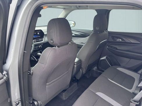 Used 2025 Chevrolet TrailBlazer LT FWD image 23