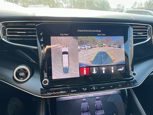 Used 2025 Jeep Grand Wagoneer L Series III w/ Rear Seat Video Group 1 image 36