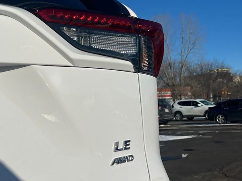 Certified 2022 Toyota RAV4 LE image 10