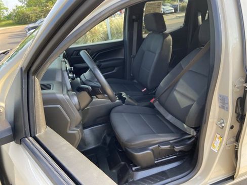 Used 2023 Chevrolet Colorado W/T image 18