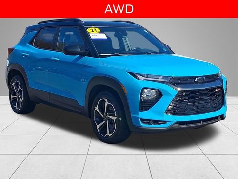 Used 2021 Chevrolet TrailBlazer RS w/ Sun and Liftgate Package image 3