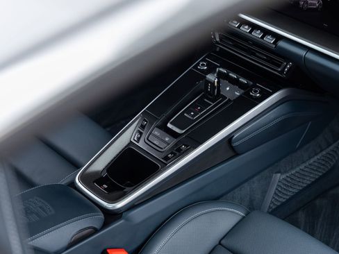Certified 2025 Porsche 911 Turbo S AWD/4WD image 39
